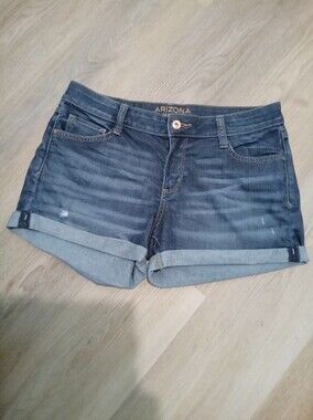 Arizona Jean Company Junior's Size 11 Dark Blue Rolled-Cuff Denim Shorts